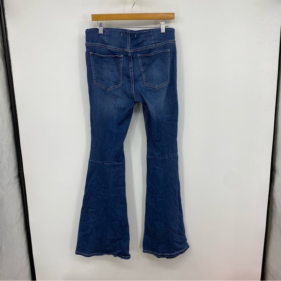 Free People Penny Pull On Flare Jeans Bell Bottoms in Rich Blue Denim 30 - Picture 5 of 12